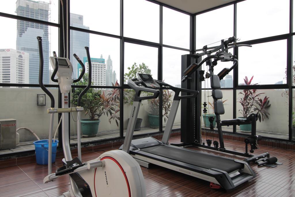 Reddoorz Plus Near Ambassador Mall Jakarta Exterior foto